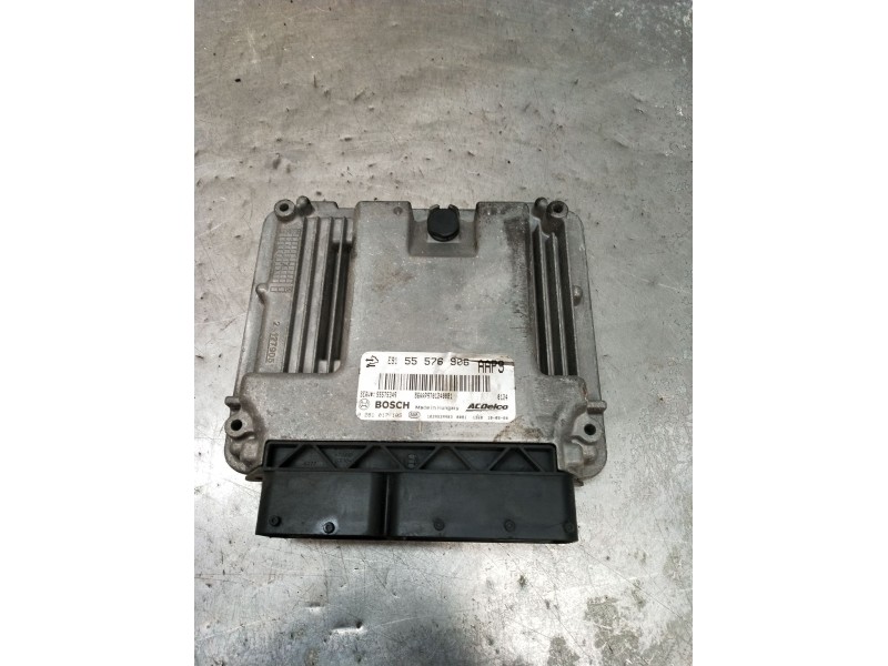 Recambio de centralita motor uce para opel insignia a sports tourer (g09) 2.0 cdti (35) referencia OEM IAM 0281017105 55576906 1