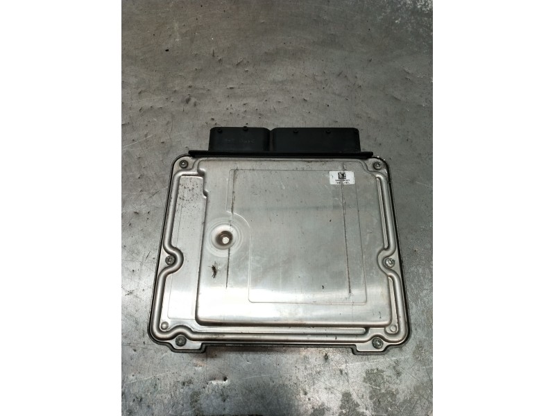 Recambio de centralita motor uce para opel insignia a sports tourer (g09) 2.0 cdti (35) referencia OEM IAM 0281017105 55576906 1