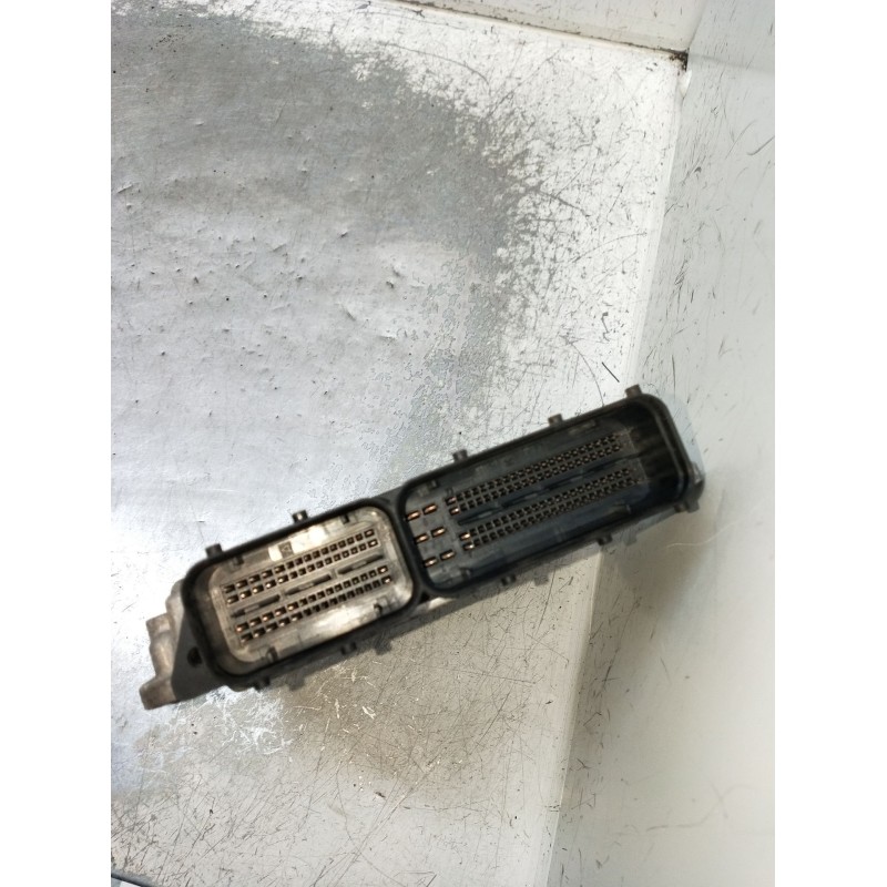 Recambio de centralita motor uce para opel insignia a sports tourer (g09) 2.0 cdti (35) referencia OEM IAM 0281017105 55576906 1