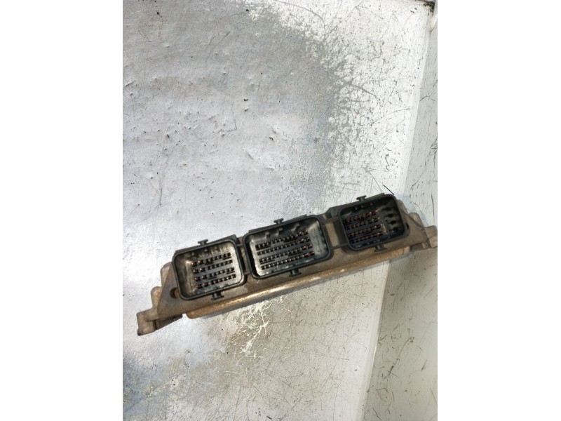 Recambio de centralita motor uce para citroën c3 i (fc_, fn_) 1.4 hdi referencia OEM IAM 0281012529 9663475880 EDC16C34 2006