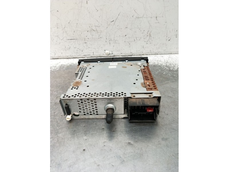 Recambio de sistema audio / radio cd para citroën c3 i (fc_, fn_) 1.4 hdi referencia OEM IAM 96639793XT A2C53220044 2006
