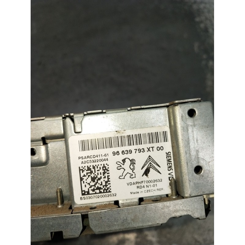 Recambio de sistema audio / radio cd para citroën c3 i (fc_, fn_) 1.4 hdi referencia OEM IAM 96639793XT A2C53220044 2006