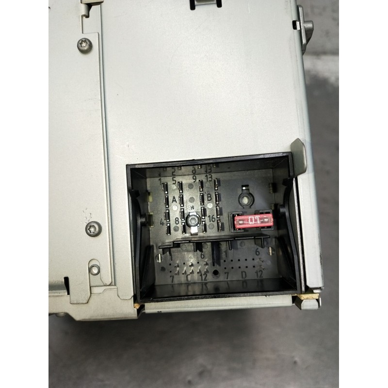 Recambio de sistema audio / radio cd para volkswagen golf v (1k1) 2.0 tdi referencia OEM IAM 1K0035186T 7643222360 2003
