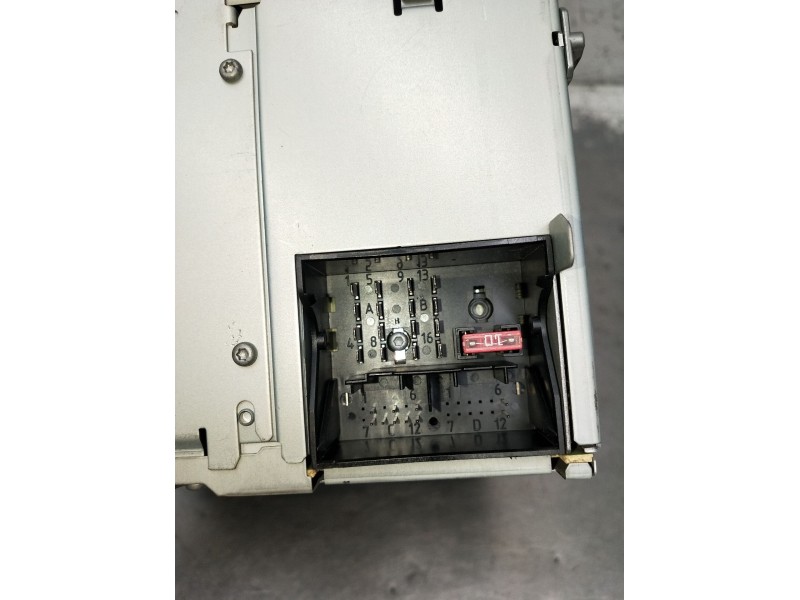 Recambio de sistema audio / radio cd para volkswagen golf v (1k1) 2.0 tdi referencia OEM IAM 1K0035186T 7643222360 2003