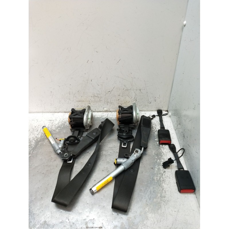 Recambio de juego cinturones delantero para opel insignia a sports tourer (g09) 2.0 cdti (35) referencia OEM IAM  5P 2008