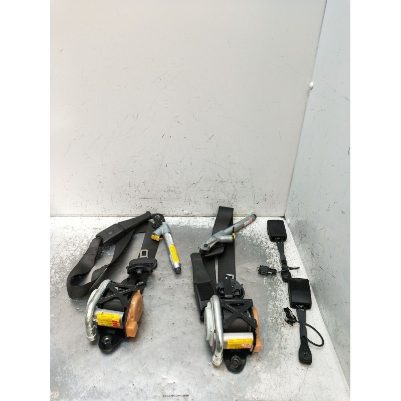 Recambio de juego cinturones delantero para opel insignia a sports tourer (g09) 2.0 cdti (35) referencia OEM IAM  5P 2008