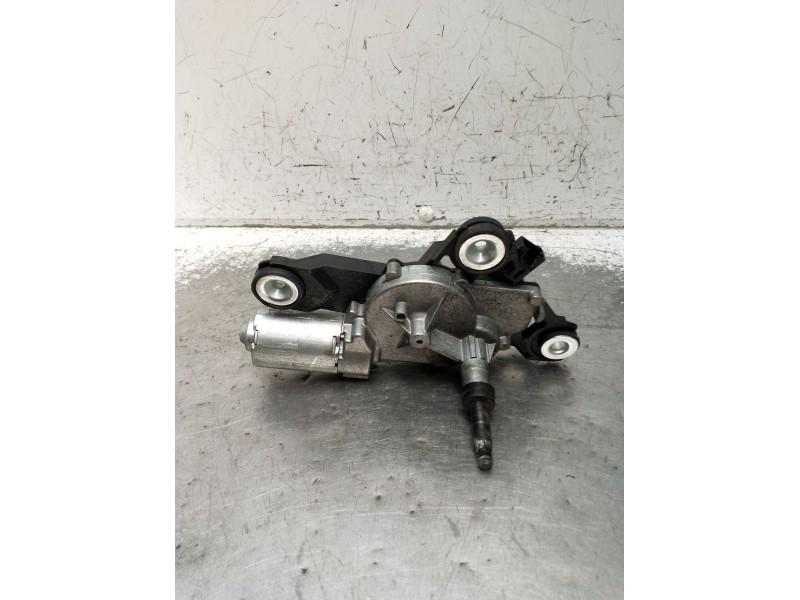 Recambio de motor limpia trasero para mazda 3 (bk) 1.6 (bk14) referencia OEM IAM 0390201588  2003