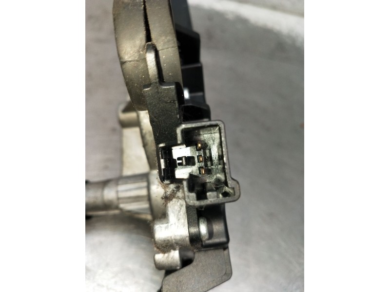 Recambio de motor limpia trasero para mazda 3 (bk) 1.6 (bk14) referencia OEM IAM 0390201588  2003