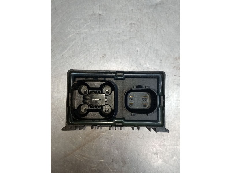 Recambio de caja precalentamiento para opel meriva b monospace (s10) 1.7 cdti (75) referencia OEM IAM 55557761 51299045 2010
