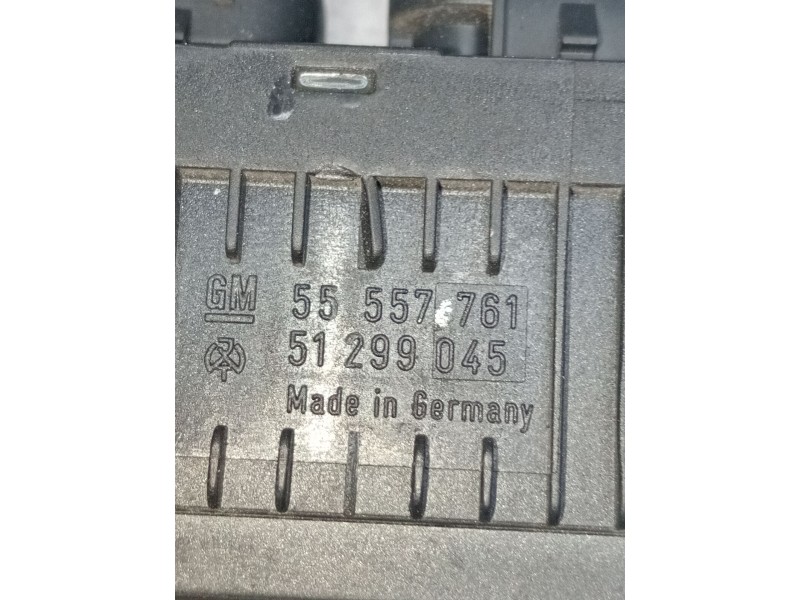 Recambio de caja precalentamiento para opel meriva b monospace (s10) 1.7 cdti (75) referencia OEM IAM 55557761 51299045 2010