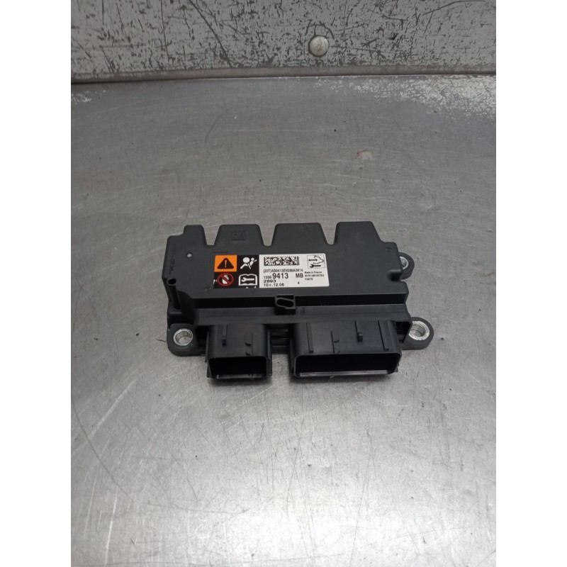 Recambio de centralita airbag para opel meriva b monospace (s10) 1.7 cdti (75) referencia OEM IAM 13589413  2010