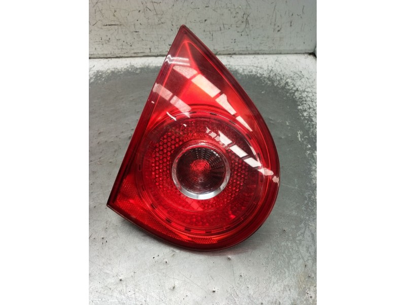 Recambio de piloto trasero izquierdo interior para volkswagen golf v (1k1) 2.0 tdi referencia OEM IAM 1K6945093E  2003