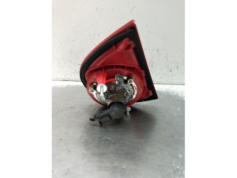 Recambio de piloto trasero izquierdo interior para volkswagen golf v (1k1) 2.0 tdi referencia OEM IAM 1K6945093E  2003