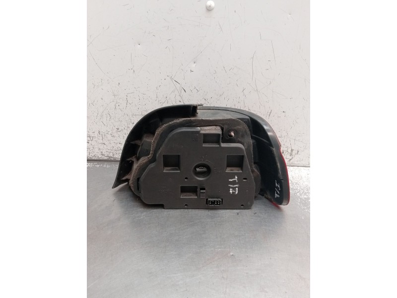 Recambio de piloto trasero izquierdo para bmw 5 (e39) 528 i referencia OEM IAM   1995
