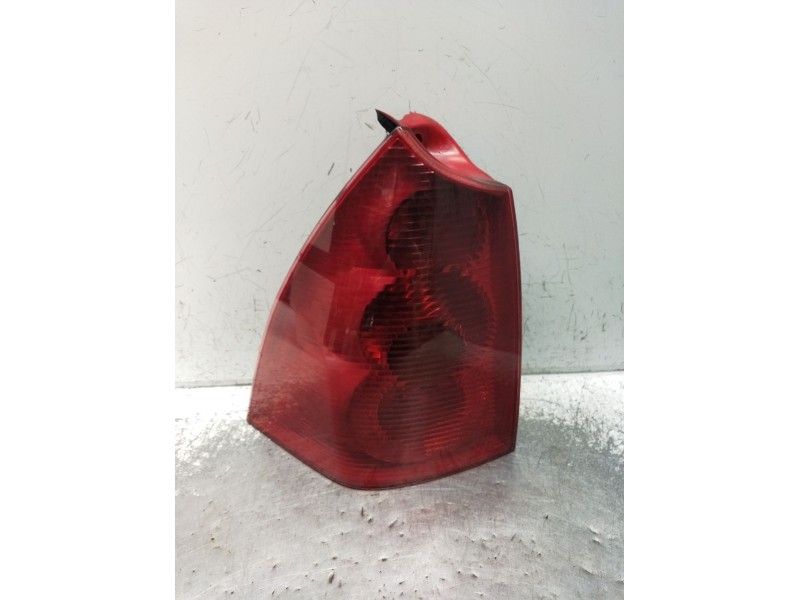 Recambio de piloto trasero izquierdo para peugeot 307 break (3e) 2.0 hdi 110 referencia OEM IAM   2002