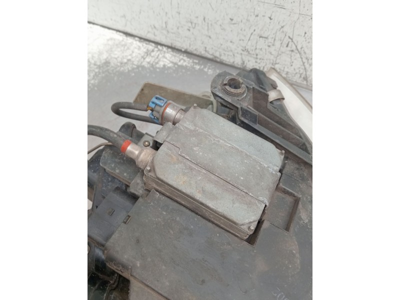 Recambio de faro derecho para audi a6 c5 (4b2, 4b4) 2.5 tdi referencia OEM IAM  XENON 2001