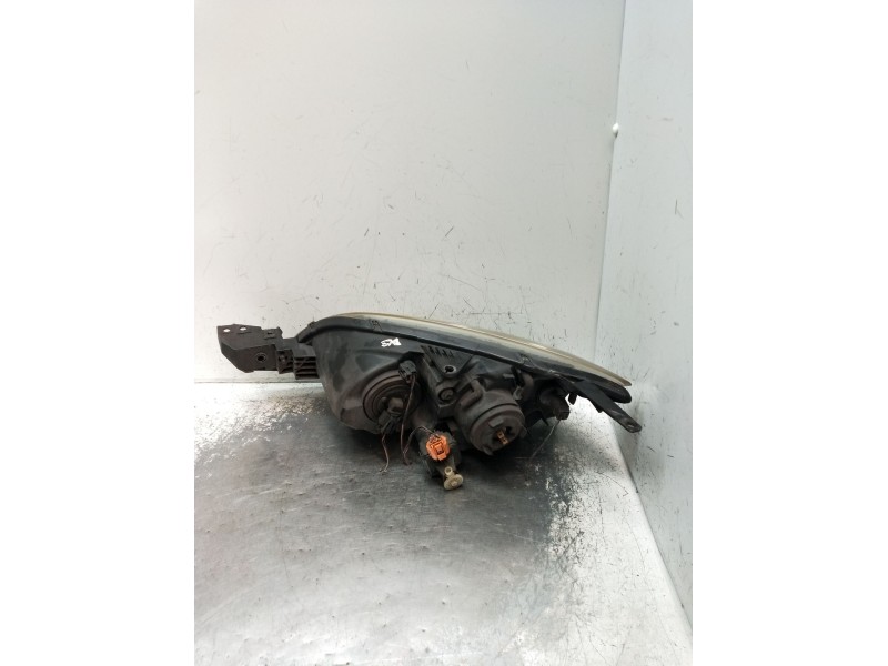Recambio de faro derecho para mazda 3 (bk) 1.6 (bk14) referencia OEM IAM   2004