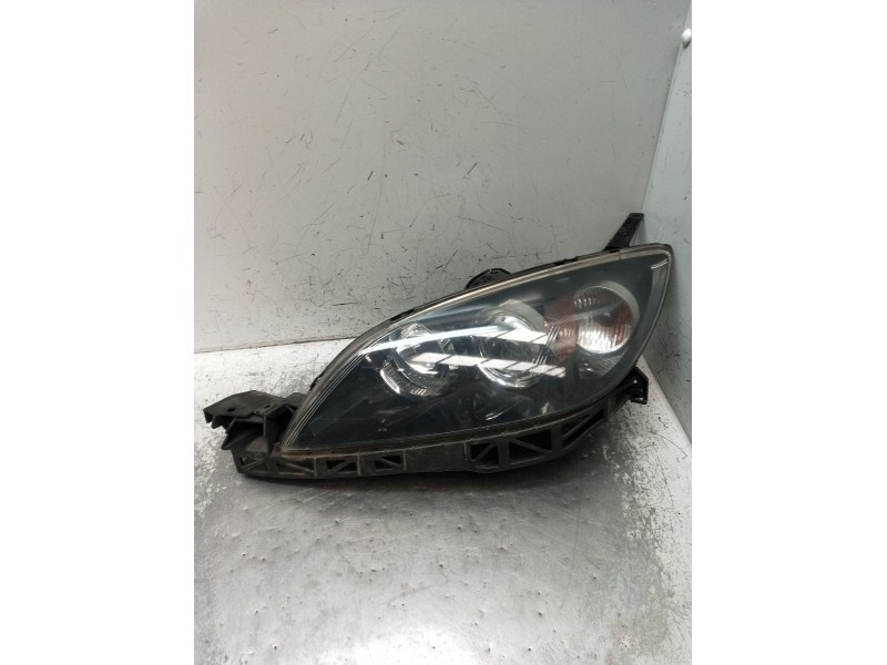 Recambio de faro izquierdo para mazda 3 (bk) 1.6 (bk14) referencia OEM IAM   2004