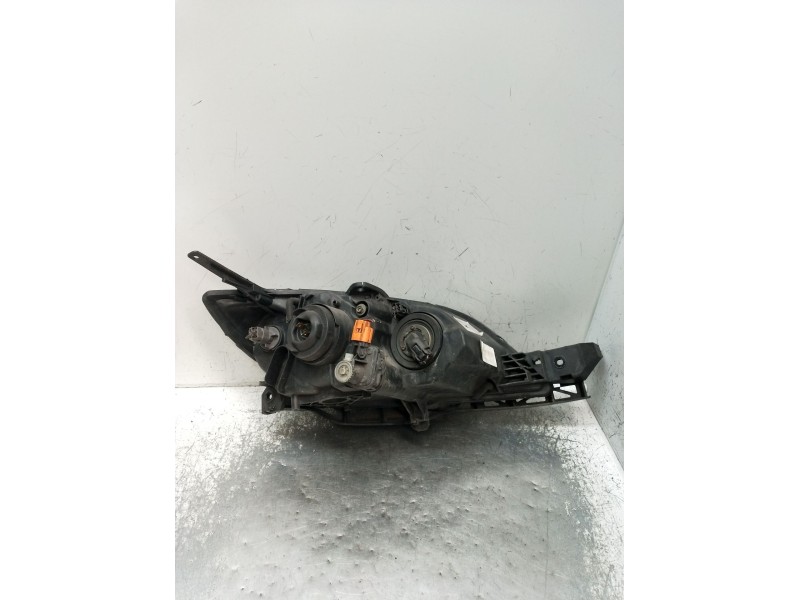 Recambio de faro izquierdo para mazda 3 (bk) 1.6 (bk14) referencia OEM IAM   2004
