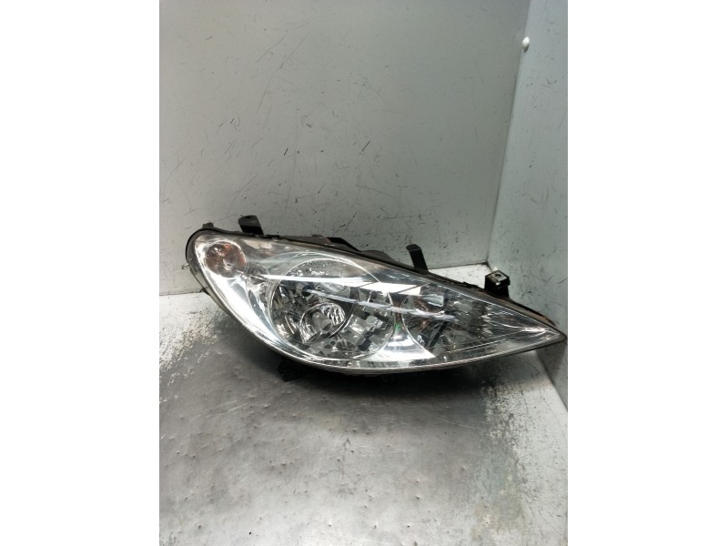 Recambio de faro derecho para peugeot 307 break (3e) 2.0 hdi 110 referencia OEM IAM   2002