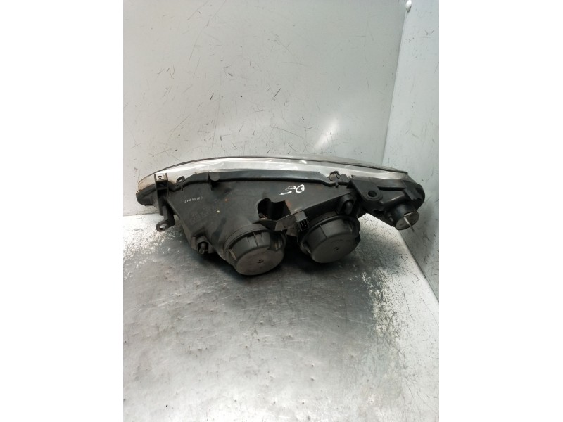 Recambio de faro derecho para peugeot 307 break (3e) 2.0 hdi 110 referencia OEM IAM   2002