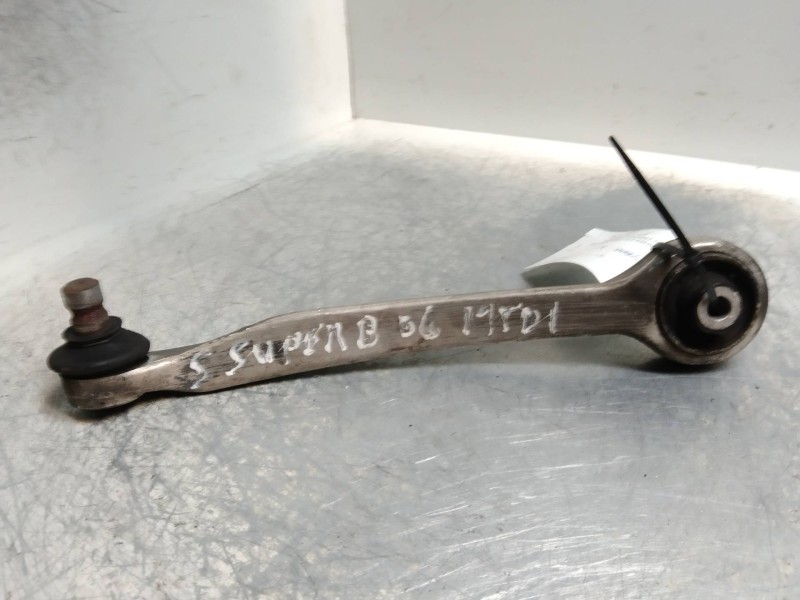 Recambio de brazo suspension superior delantero derecho para skoda superb (3u4) 1.9 tdi referencia OEM IAM   