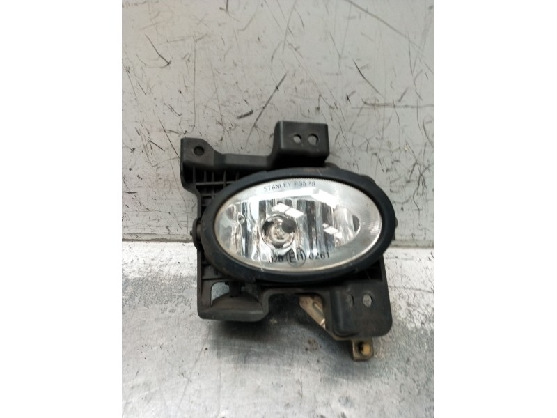 Recambio de faro antiniebla derecho para mazda 3 (bk) 1.6 (bk14) referencia OEM IAM   2004
