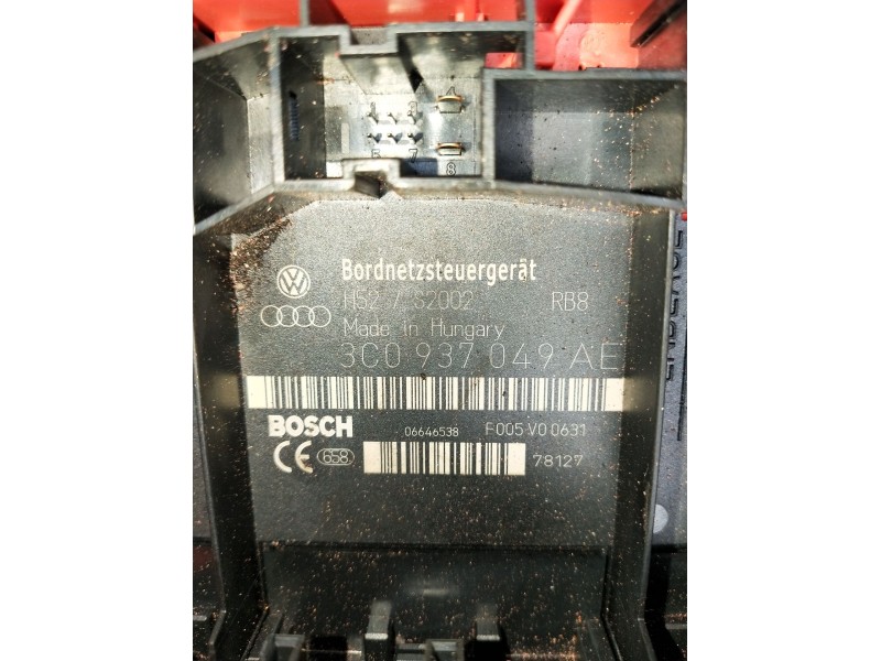 Recambio de caja reles / fusibles para volkswagen golf v (1k1) 2.0 tdi referencia OEM IAM 3C0937049AE F005V00631 2003