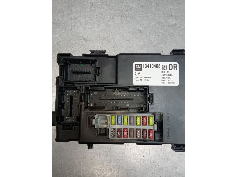 Recambio de caja reles / fusibles para opel meriva b monospace (s10) 1.7 cdti (75) referencia OEM IAM 13410468 401154265 2833624