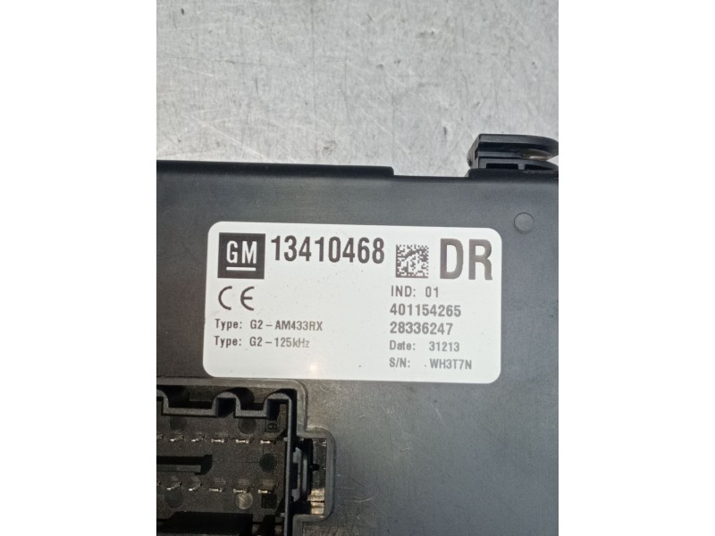 Recambio de caja reles / fusibles para opel meriva b monospace (s10) 1.7 cdti (75) referencia OEM IAM 13410468 401154265 2833624