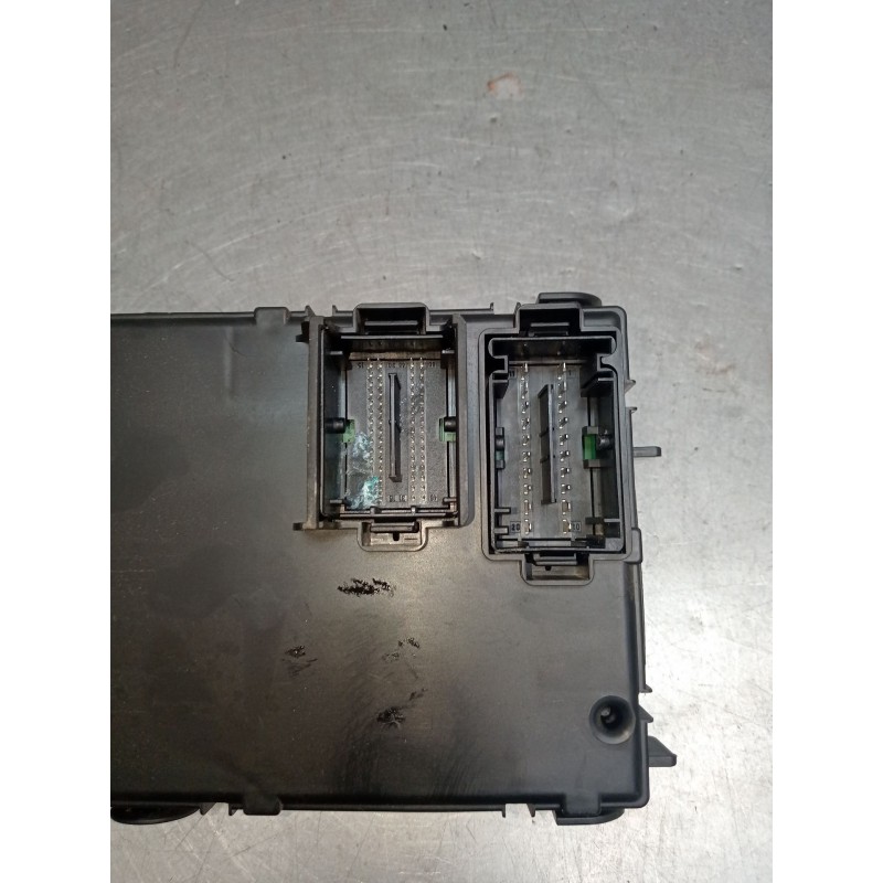 Recambio de caja reles / fusibles para opel meriva b monospace (s10) 1.7 cdti (75) referencia OEM IAM 13410468 401154265 2833624