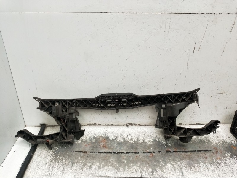 Recambio de panel frontal para mercedes-benz vito / mixto furgoneta (w639) 111 cdi (639.601, 639.603, 639.605) referencia OEM IA