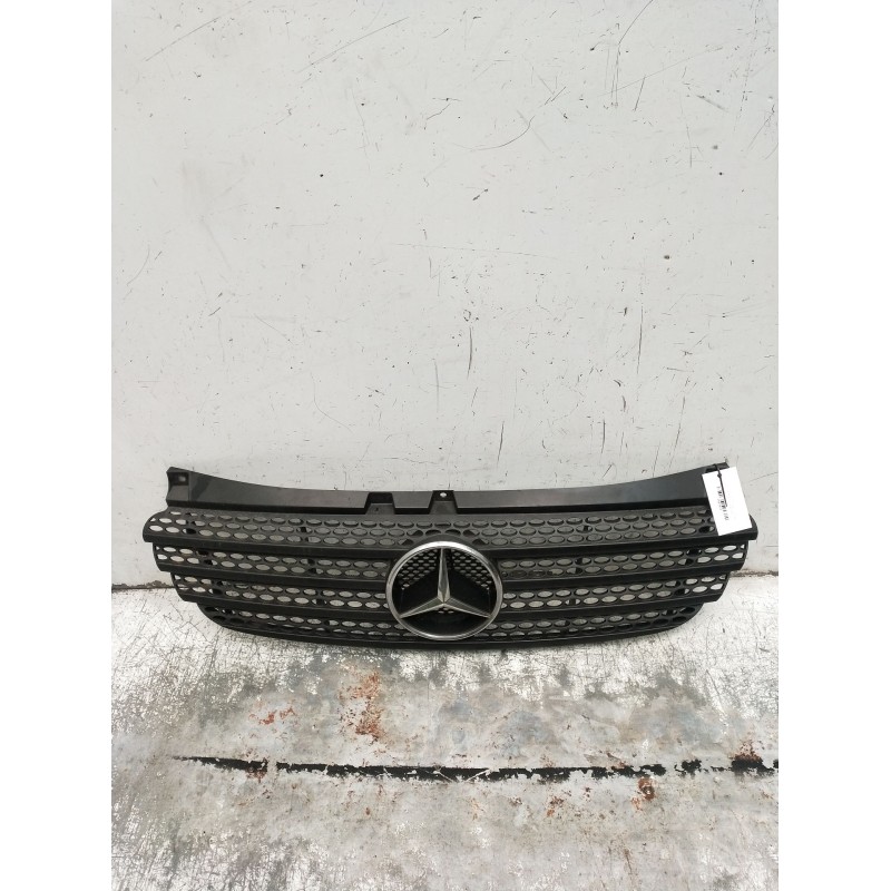 Recambio de rejilla delantera para mercedes-benz vito / mixto furgoneta (w639) 111 cdi (639.601, 639.603, 639.605) referencia OE