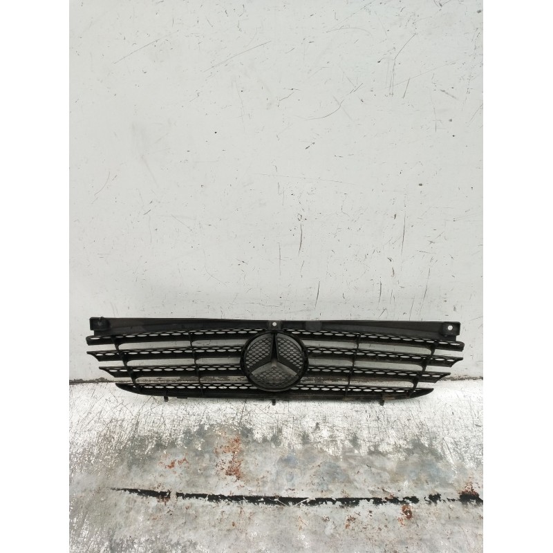 Recambio de rejilla delantera para mercedes-benz vito / mixto furgoneta (w639) 111 cdi (639.601, 639.603, 639.605) referencia OE
