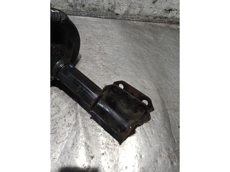 Recambio de amortiguador delantero derecho para renault clio ii (bb_, cb_) 1.9 dti (b/cb0u) referencia OEM IAM  19DTI 1998