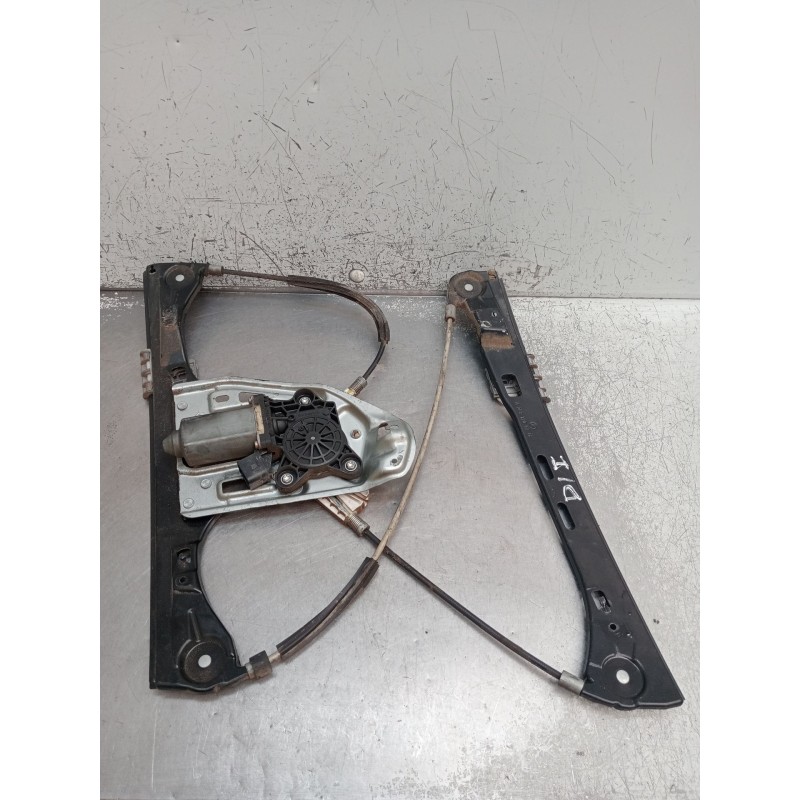 Recambio de elevalunas delantero izquierdo para mercedes-benz clase c (w203) c 270 cdi (203.016) referencia OEM IAM A2037201746 