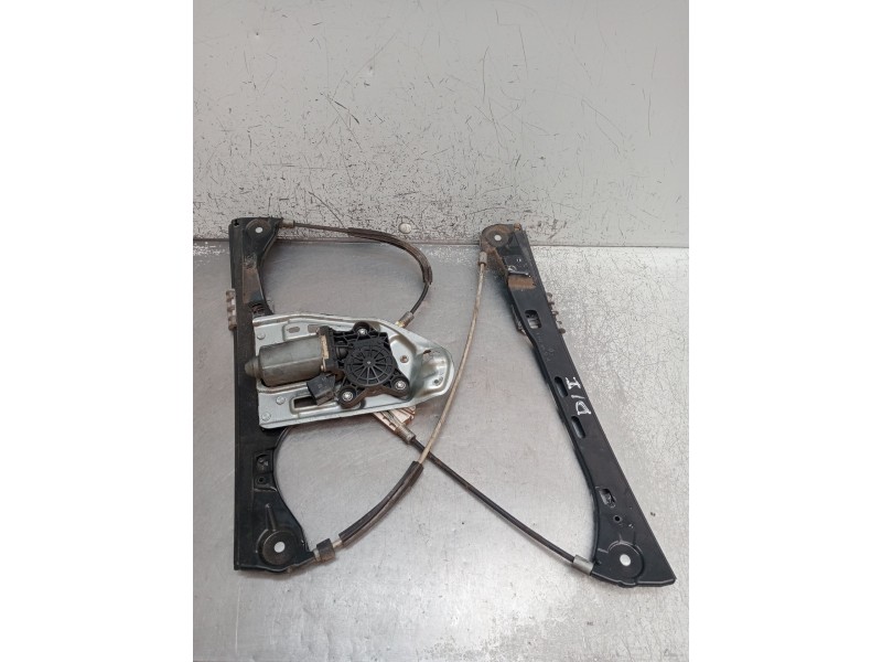 Recambio de elevalunas delantero izquierdo para mercedes-benz clase c (w203) c 270 cdi (203.016) referencia OEM IAM A2037201746 