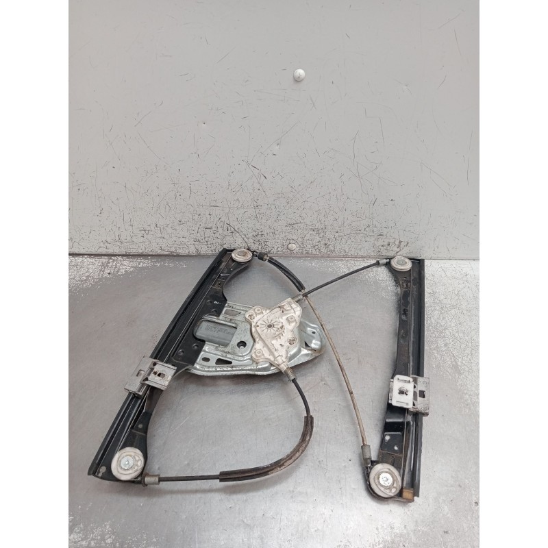 Recambio de elevalunas delantero izquierdo para mercedes-benz clase c (w203) c 270 cdi (203.016) referencia OEM IAM A2037201746 