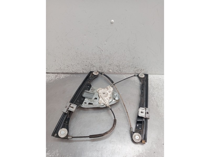 Recambio de elevalunas delantero izquierdo para mercedes-benz clase c (w203) c 270 cdi (203.016) referencia OEM IAM A2037201746 