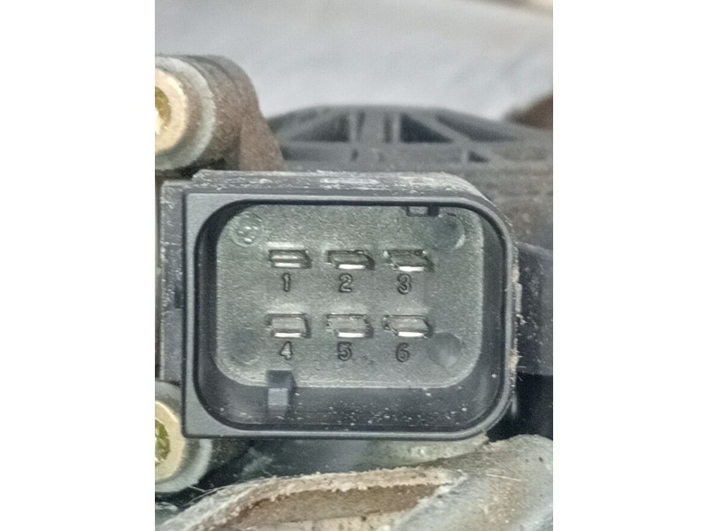 Recambio de elevalunas delantero izquierdo para mercedes-benz clase c (w203) c 270 cdi (203.016) referencia OEM IAM A2037201746 