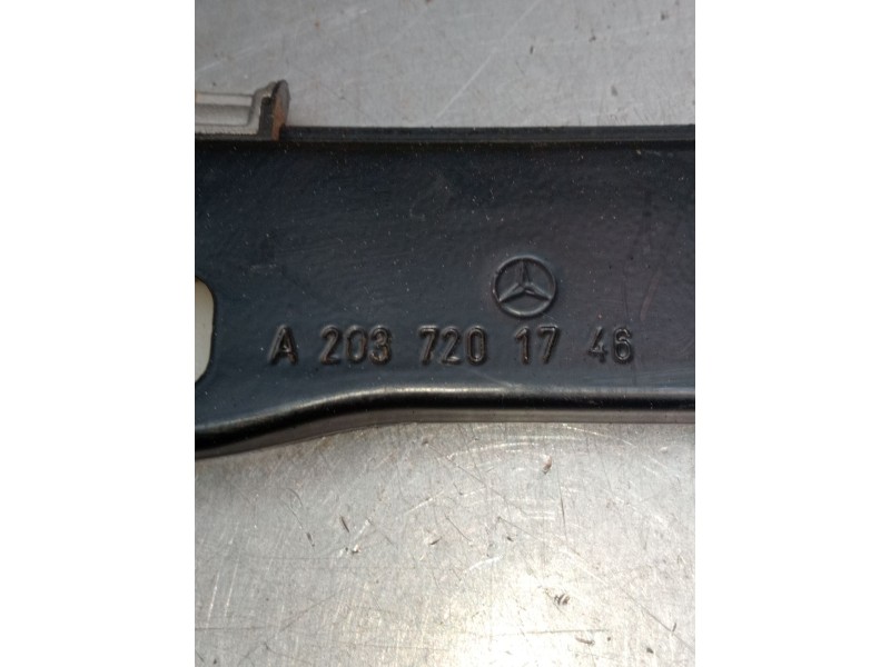 Recambio de elevalunas delantero izquierdo para mercedes-benz clase c (w203) c 270 cdi (203.016) referencia OEM IAM A2037201746 