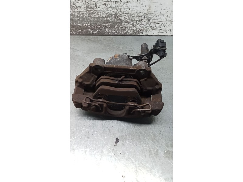 Recambio de pinza freno delantera izquierda para volkswagen passat b5.5 (3b3) 1.9 tdi 4motion referencia OEM IAM  ATE 01