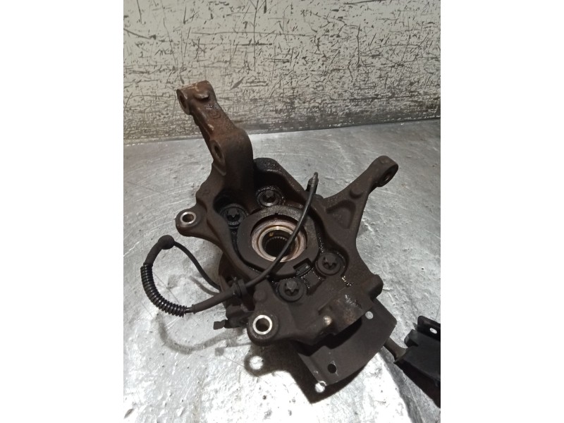 Recambio de mangueta delantera derecha para renault trafic iii furgoneta (fg_) 1.6 dci 95 (fgmj, fgmr) referencia OEM IAM   15