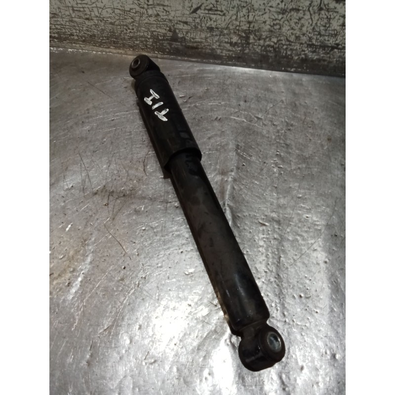Recambio de amortiguador trasero izquierdo para renault trafic iii furgoneta (fg_) 1.6 dci 95 (fgmj, fgmr) referencia OEM IAM   