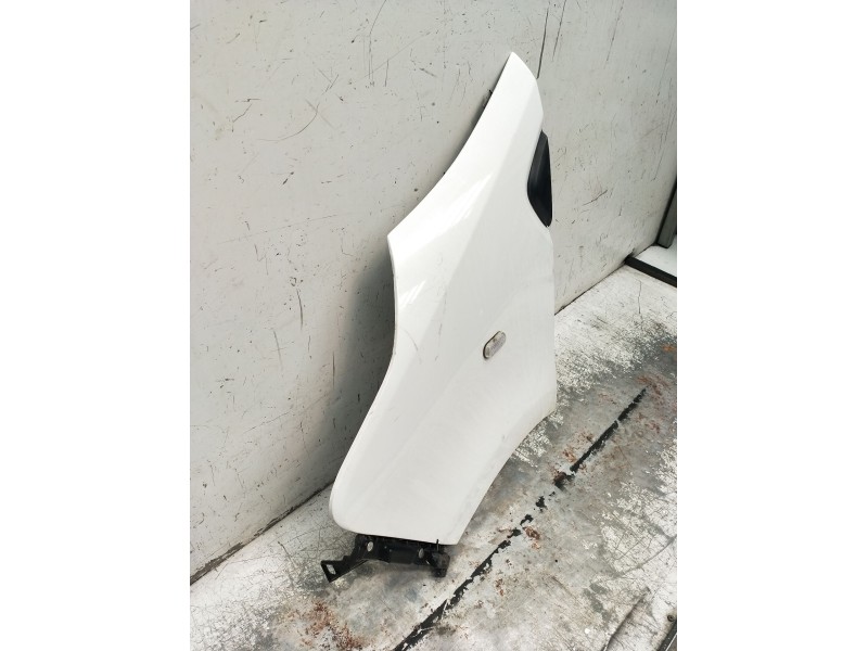 Recambio de aleta delantera izquierda para renault trafic iii furgoneta (fg_) 1.6 dci 95 (fgmj, fgmr) referencia OEM IAM   