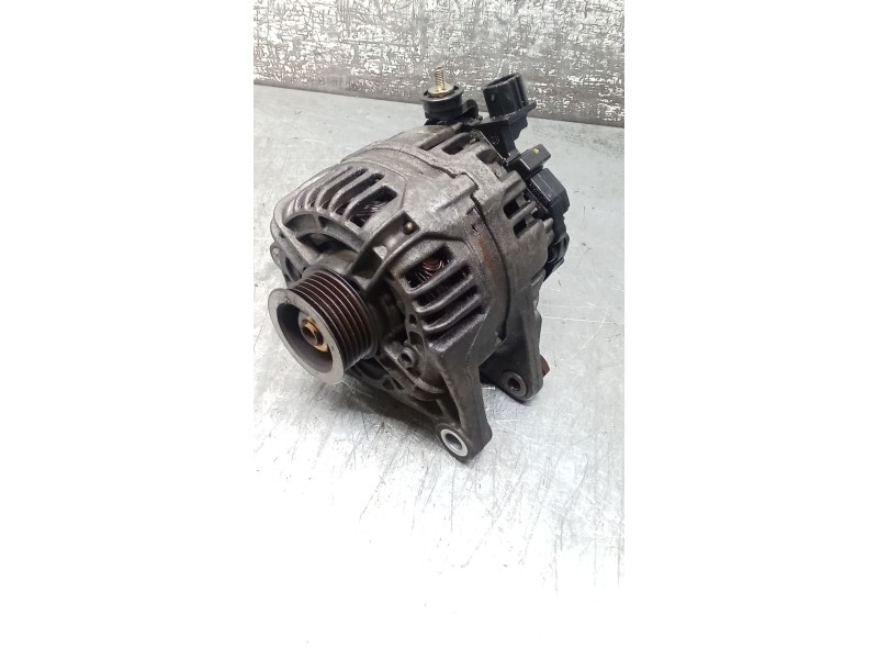 Recambio de alternador para toyota corolla sedán (_e12_) 1.6 vvt-i (zze121_) referencia OEM IAM 0124315024 270600D030F 02 80A