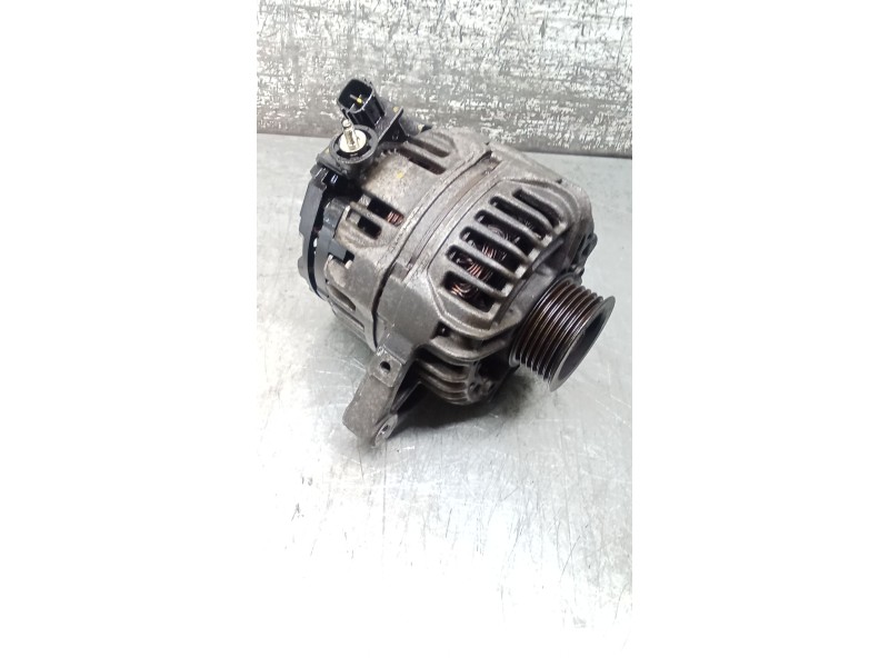 Recambio de alternador para toyota corolla sedán (_e12_) 1.6 vvt-i (zze121_) referencia OEM IAM 0124315024 270600D030F 02 80A