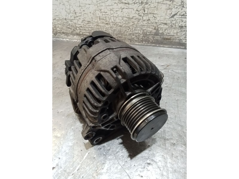 Recambio de alternador para seat leon (1m1) 1.9 tdi referencia OEM IAM 0124325001 038903023L 