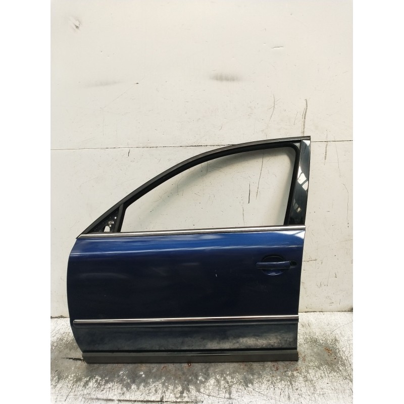 Recambio de puerta delantera izquierda para volkswagen passat b5.5 (3b3) 1.9 tdi 4motion referencia OEM IAM   
