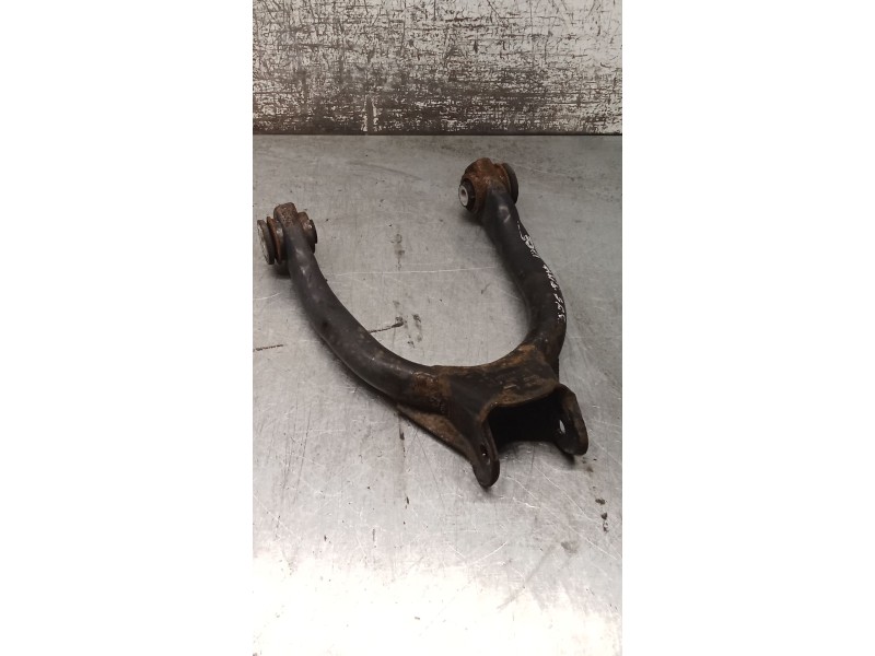 Recambio de brazo suspension superior trasero derecho para volkswagen passat b5.5 (3b3) 1.9 tdi 4motion referencia OEM IAM 8E050